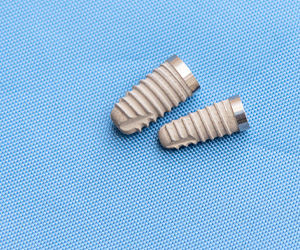 名古屋でインプラント費用を抑えた義歯を受けられる