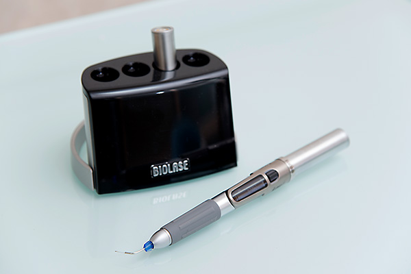 歯科治療用レーザー使用し有効に活用することで費用を抑えます